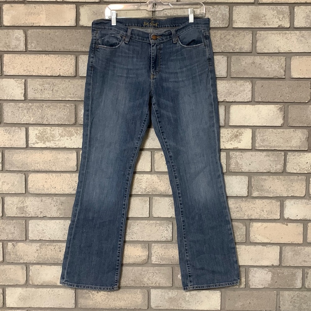 mid rise bootcut size 10 short